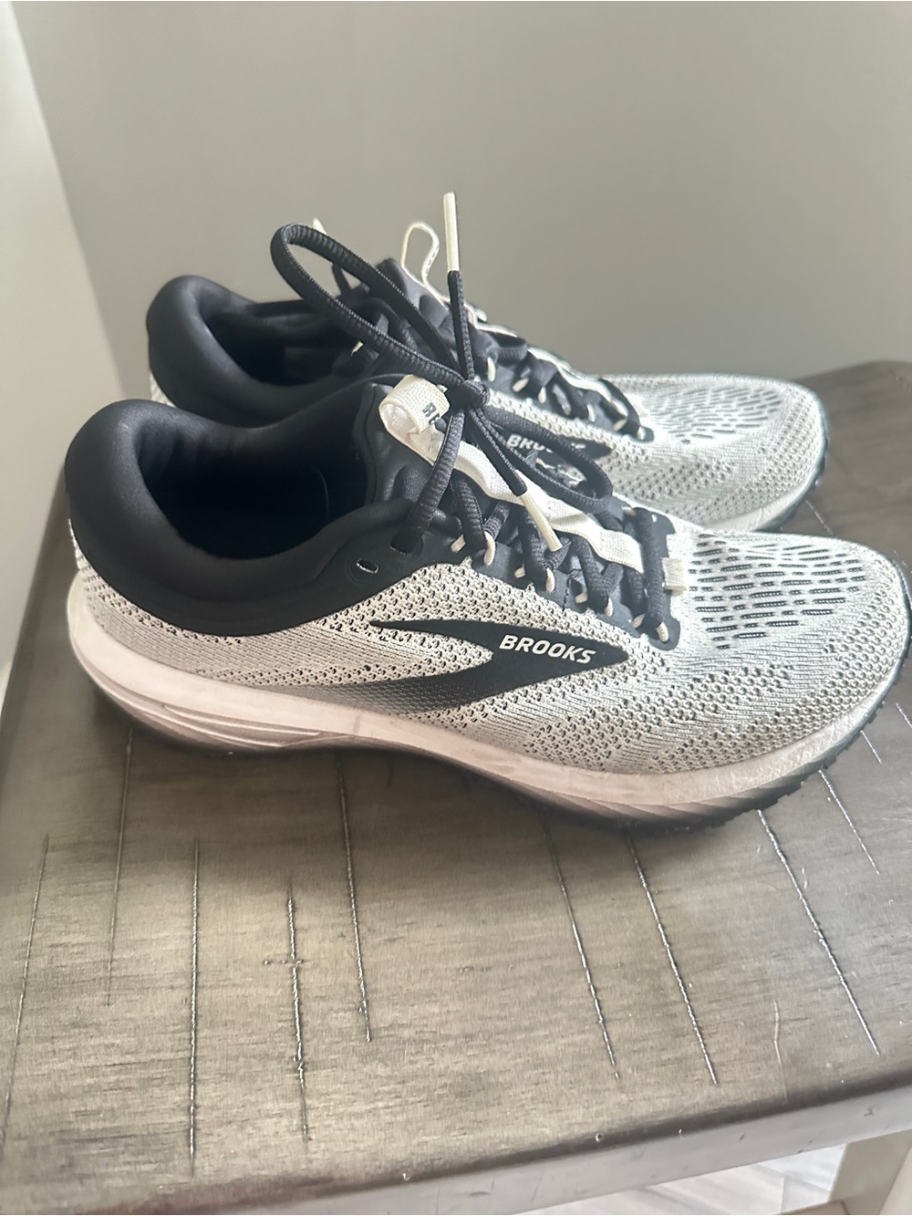 Brooks women’s Revel7 running shoe size 9.5